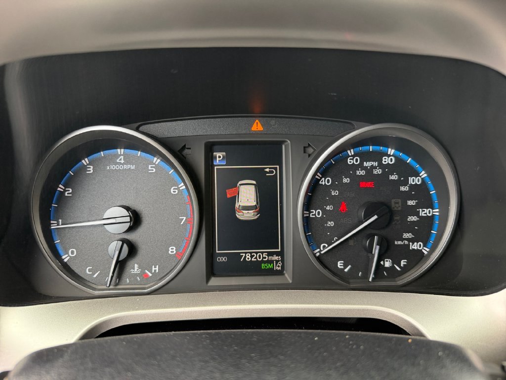 Used 2018 Toyota RAV4 XLE w/ Plus Extra Value Package AWD/4WD image 26