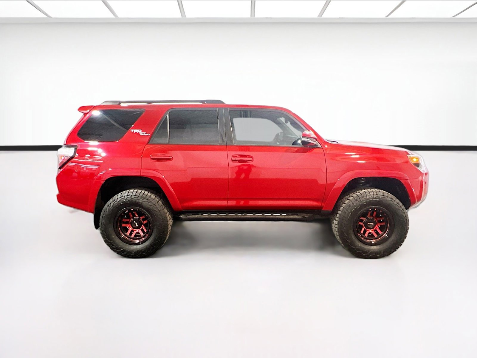 Used 2022 Toyota 4Runner TRD Off-Road Premium w/ Moonroof Package AWD/4WD image 25