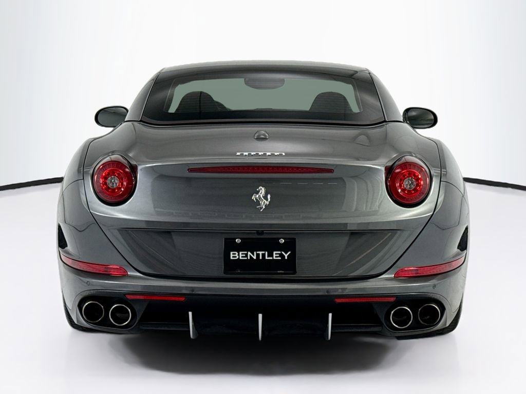 Used 2015 Ferrari California T RWD image 14