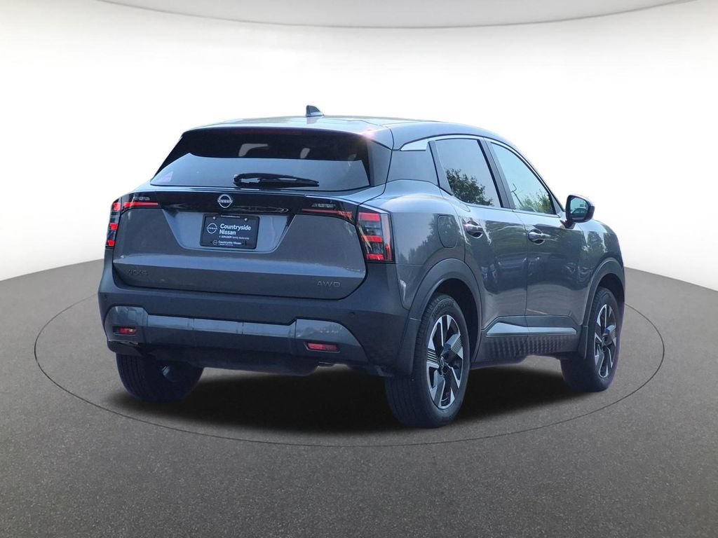 Used 2025 Nissan Kicks SV AWD/4WD image 4