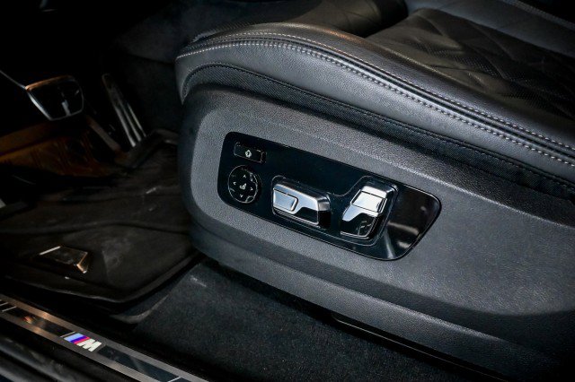 Used 2024 BMW X7 xDrive40i w/ M Sport Package image 16