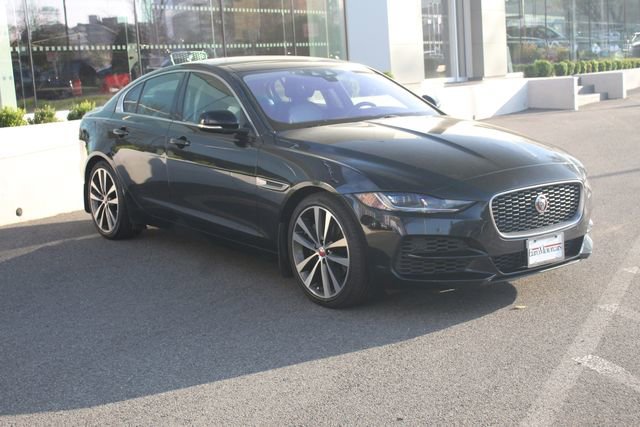 Used 2020 Jaguar XE S image 10