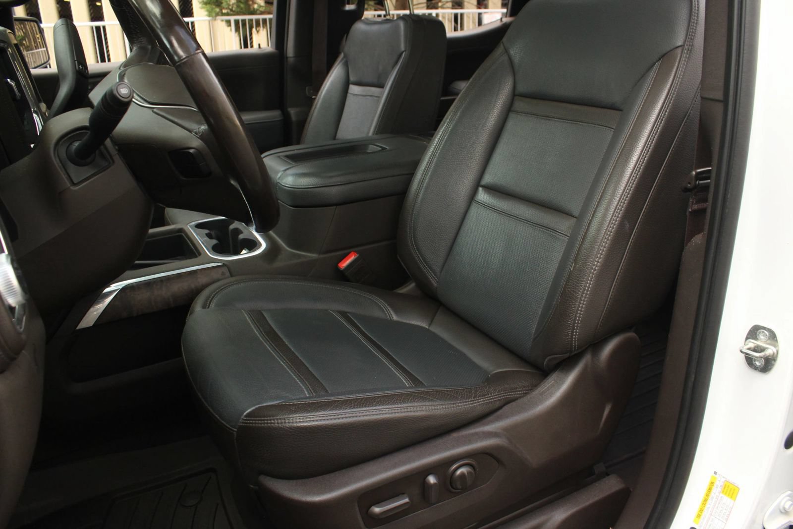 Used 2020 GMC Sierra 1500 Denali w/ Denali Ultimate Package AWD/4WD image 17