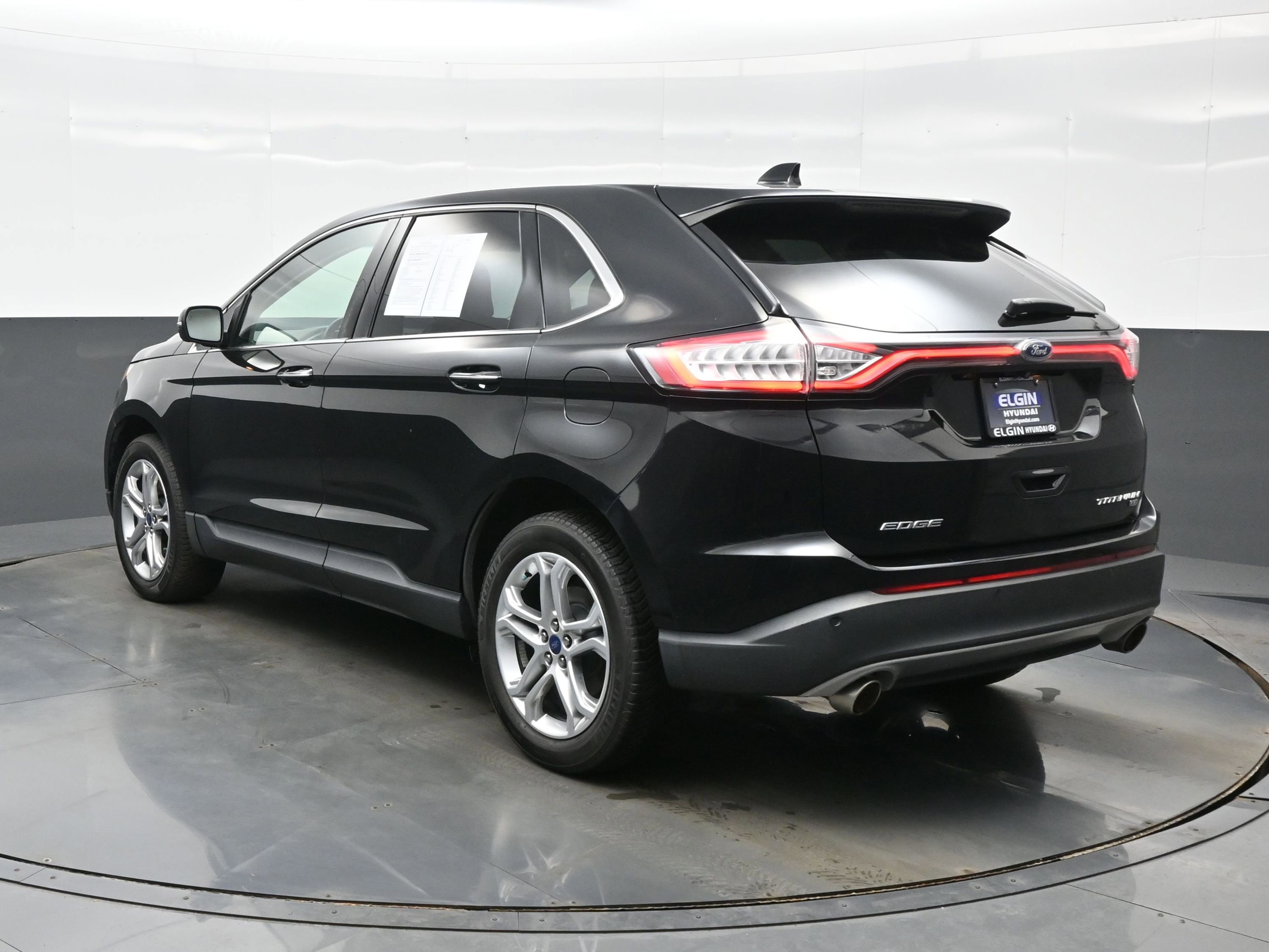 Used 2017 Ford Edge Titanium w/ Canadian Touring Package AWD/4WD image 4