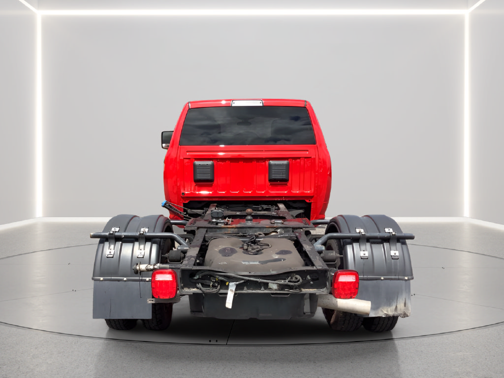 Used 2024 RAM 5500 Tradesman w/ Chrome Appearance Group AWD/4WD image 5