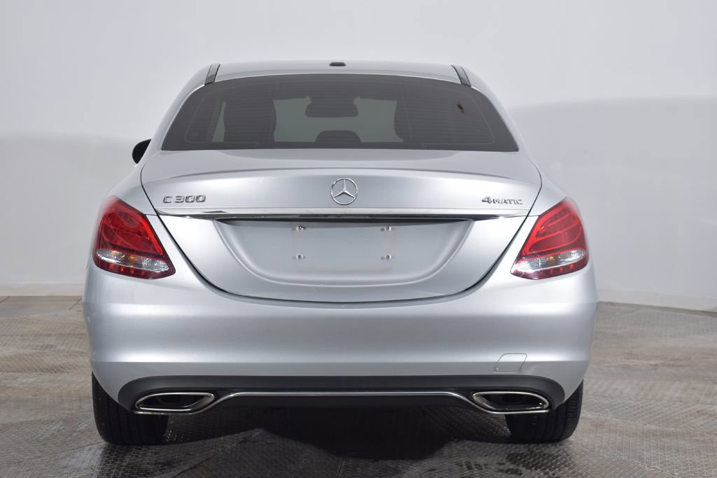 Used 2016 Mercedes-Benz C 300 4MATIC Sedan image 4