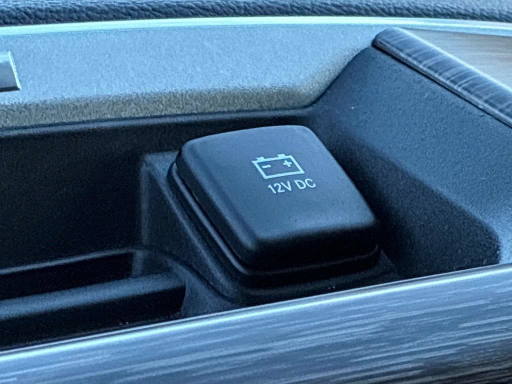 Used 2020 RAM 1500 Laramie AWD/4WD image 37