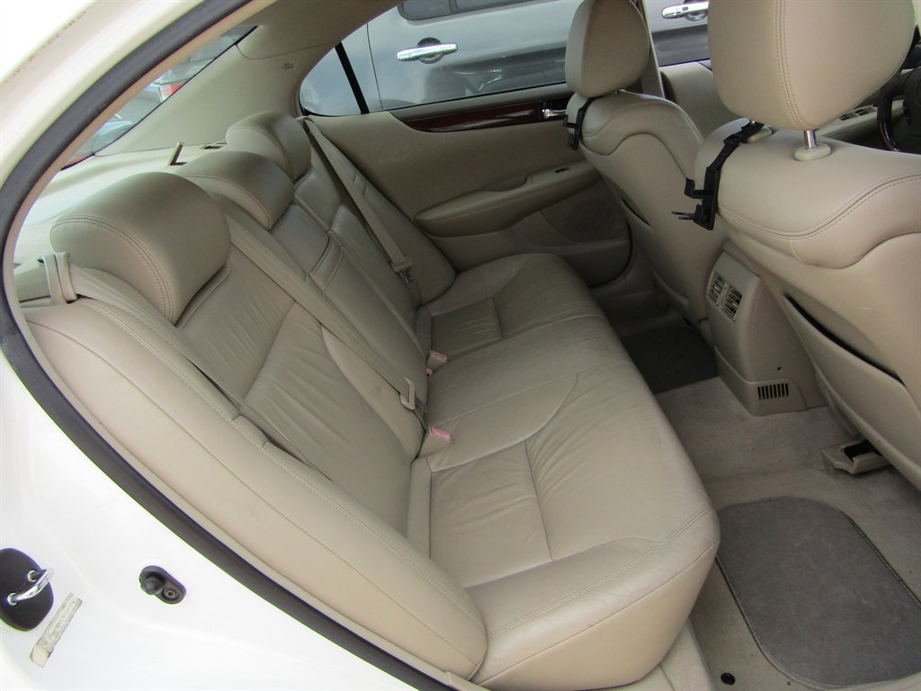 Used 2003 Lexus ES 330 image 6