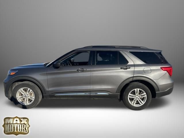 Used 2022 Ford Explorer XLT w/ Equipment Group 202A image 4