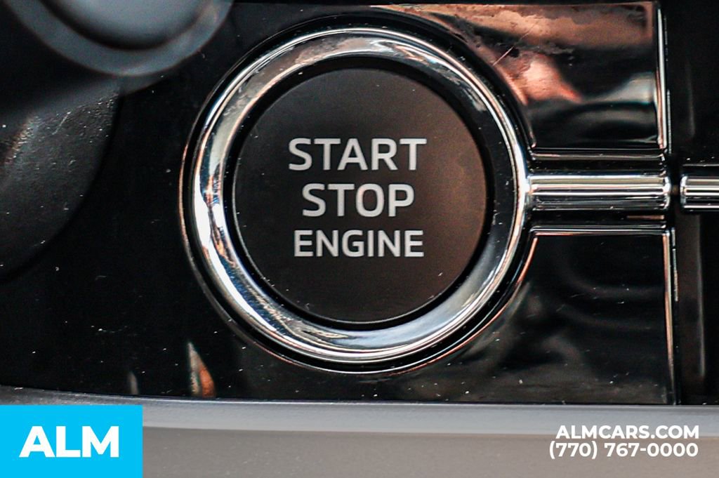 Used 2025 Mitsubishi Outlander SE image 50