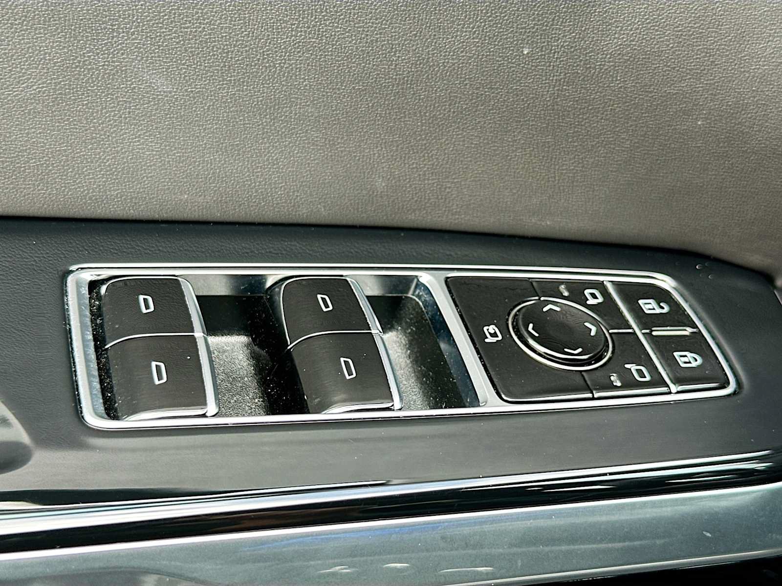 Used 2025 Cadillac Escalade Sport Platinum AWD/4WD image 18