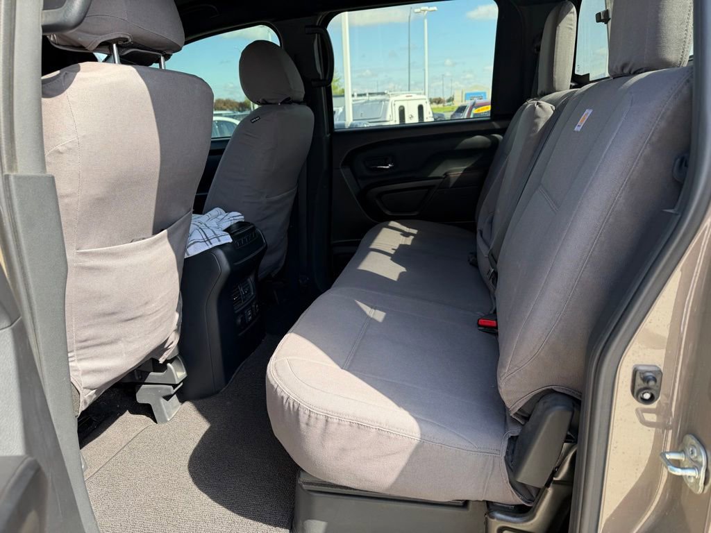 Used 2021 Nissan Titan PRO-4X AWD/4WD image 9
