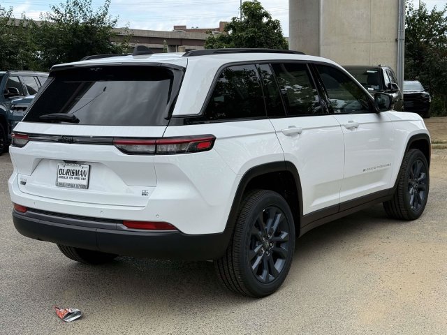 New 2026 Jeep Grand Cherokee Limited AWD/4WD image 2