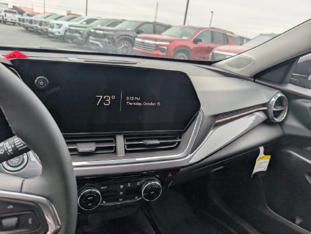 New 2026 Chevrolet Trax ACTIV w/ Sunroof Package FWD image 21