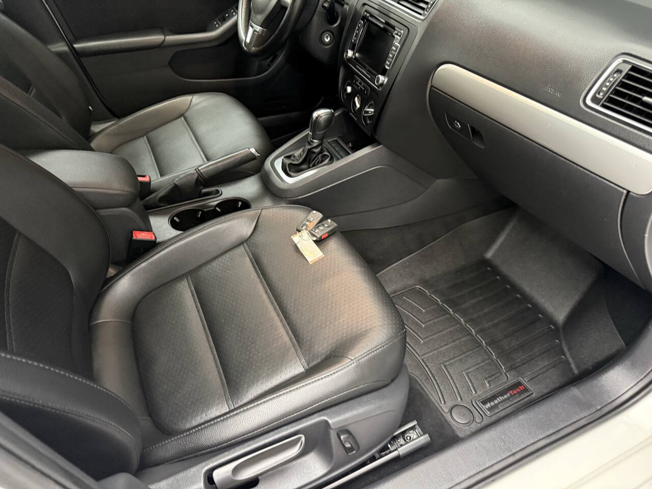 Used 2013 Volkswagen Jetta SE FWD image 22