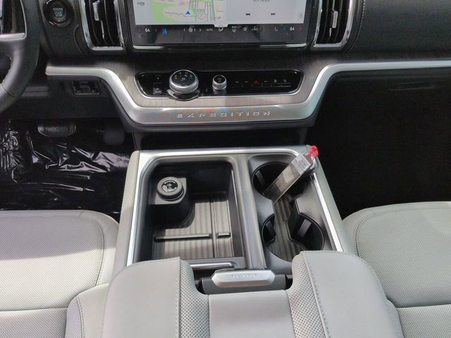 New 2026 Ford Expedition Platinum image 19