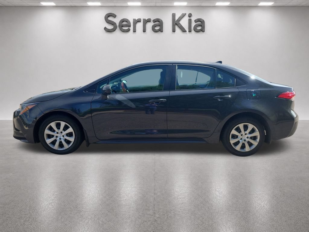 Used 2025 Toyota Corolla LE FWD image 2