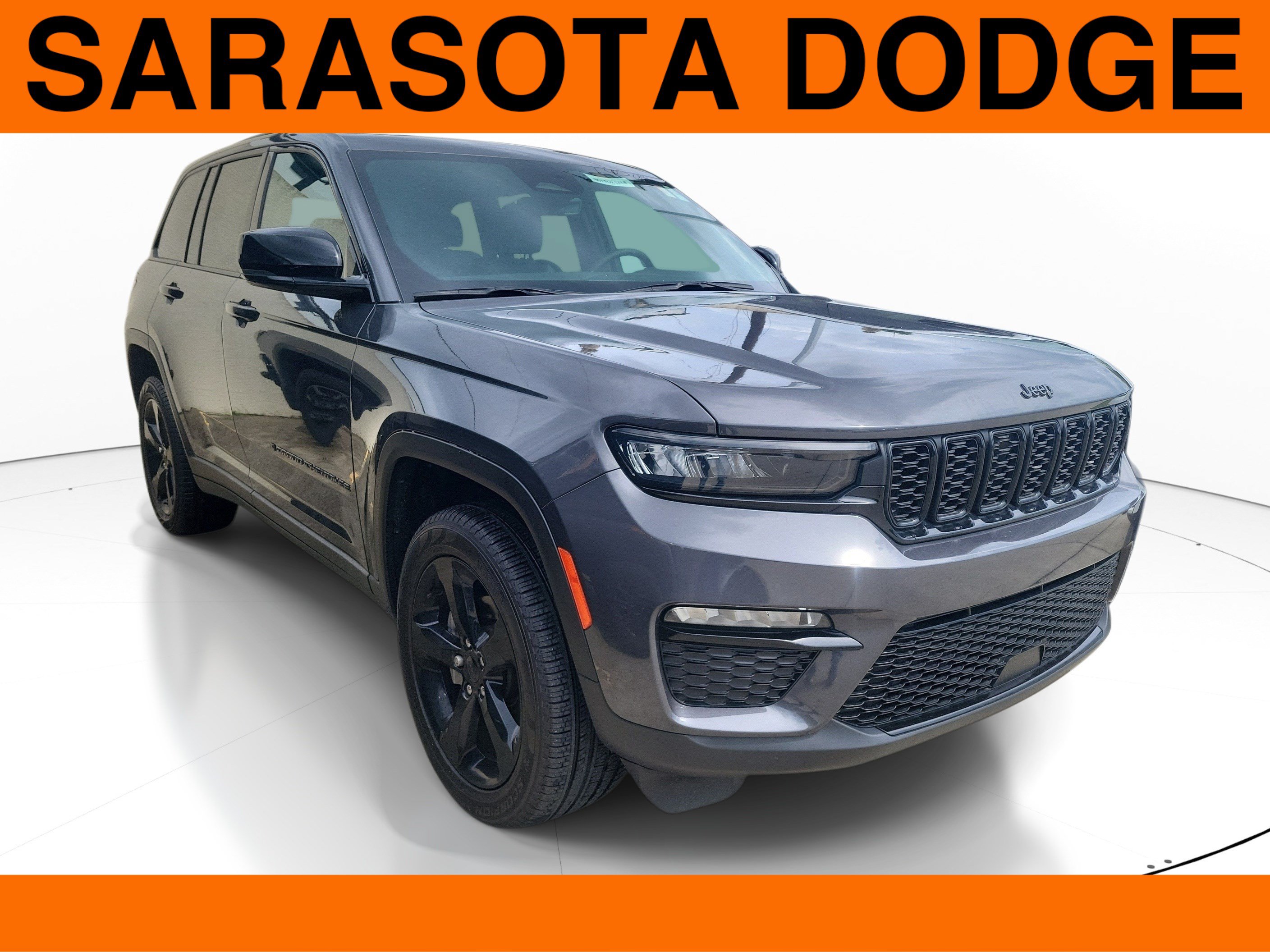 Used 2025 Jeep Grand Cherokee Limited w/ Black Appearance Package