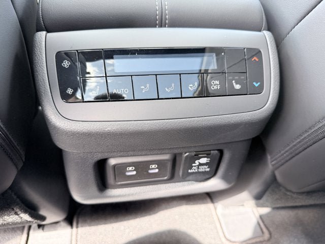 New 2026 Nissan Pathfinder Platinum AWD/4WD image 24