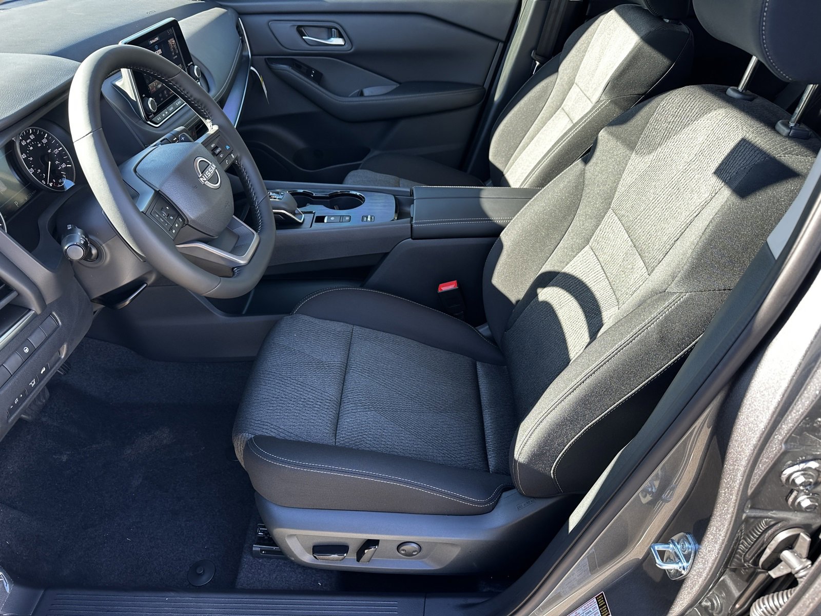 New 2026 Nissan Rogue SV image 9