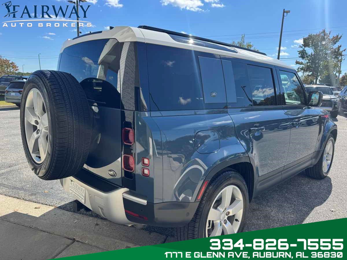 Used 2023 Land Rover Defender 110 SE image 6