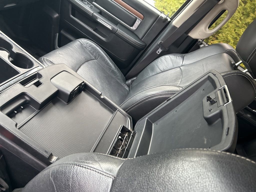 Used 2014 RAM 1500 Laramie w/ Convenience Group image 18