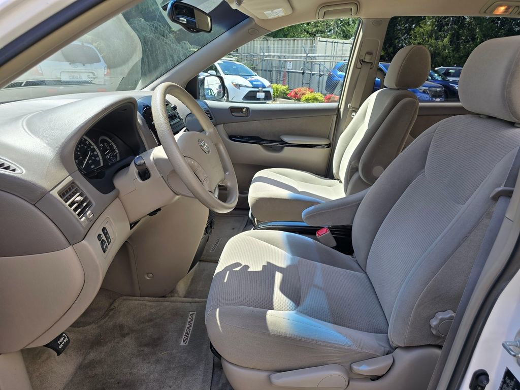 Used 2005 Toyota Sienna LE FWD image 8