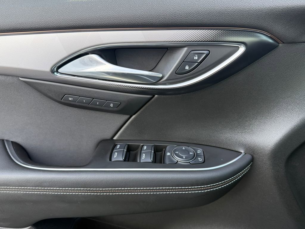 Used 2024 Buick Envision Sport Touring image 22