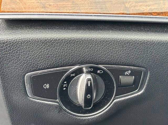 Used 2018 Mercedes-Benz E 300 4MATIC image 22