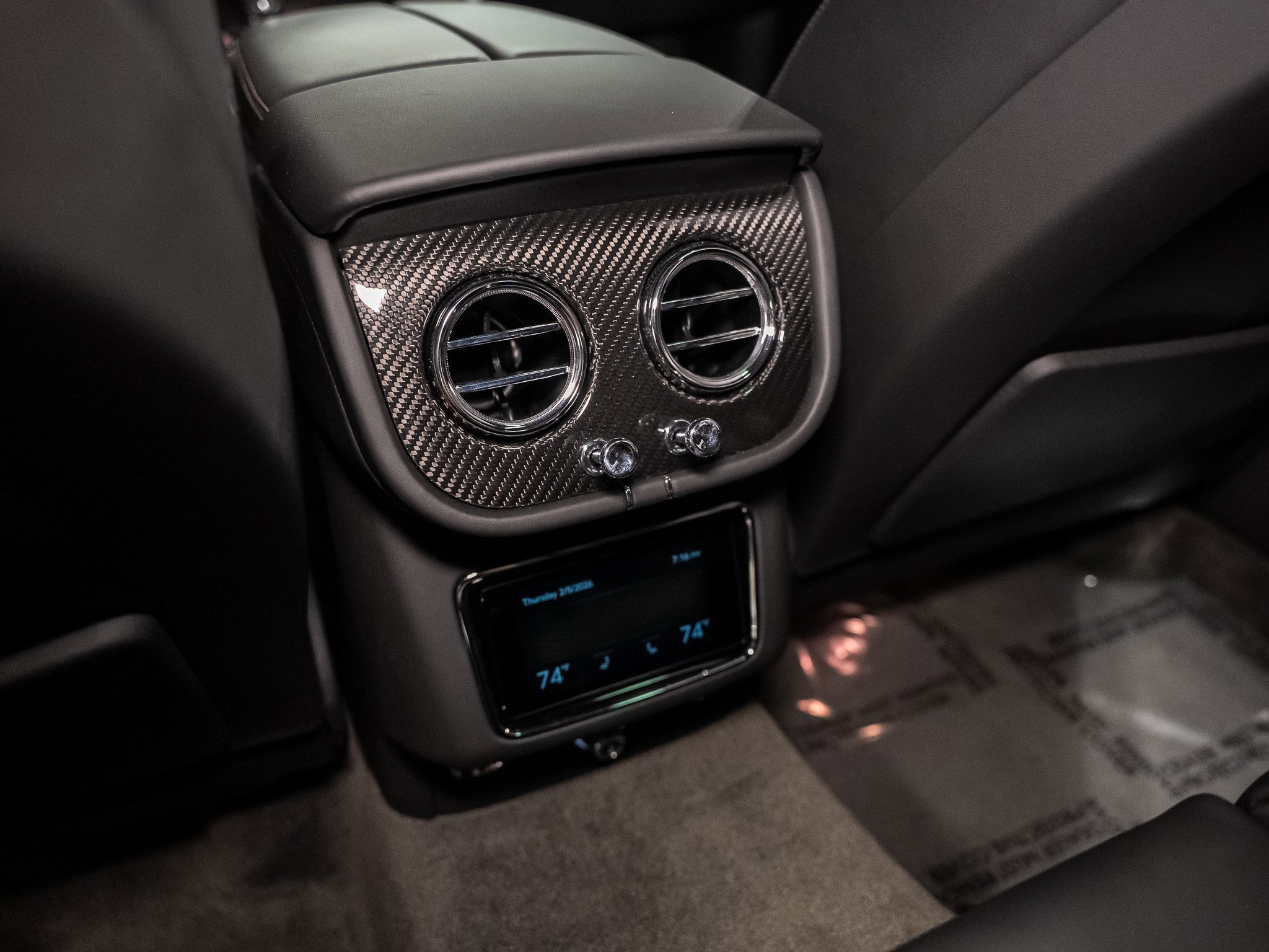 Used 2022 Bentley Bentayga image 42