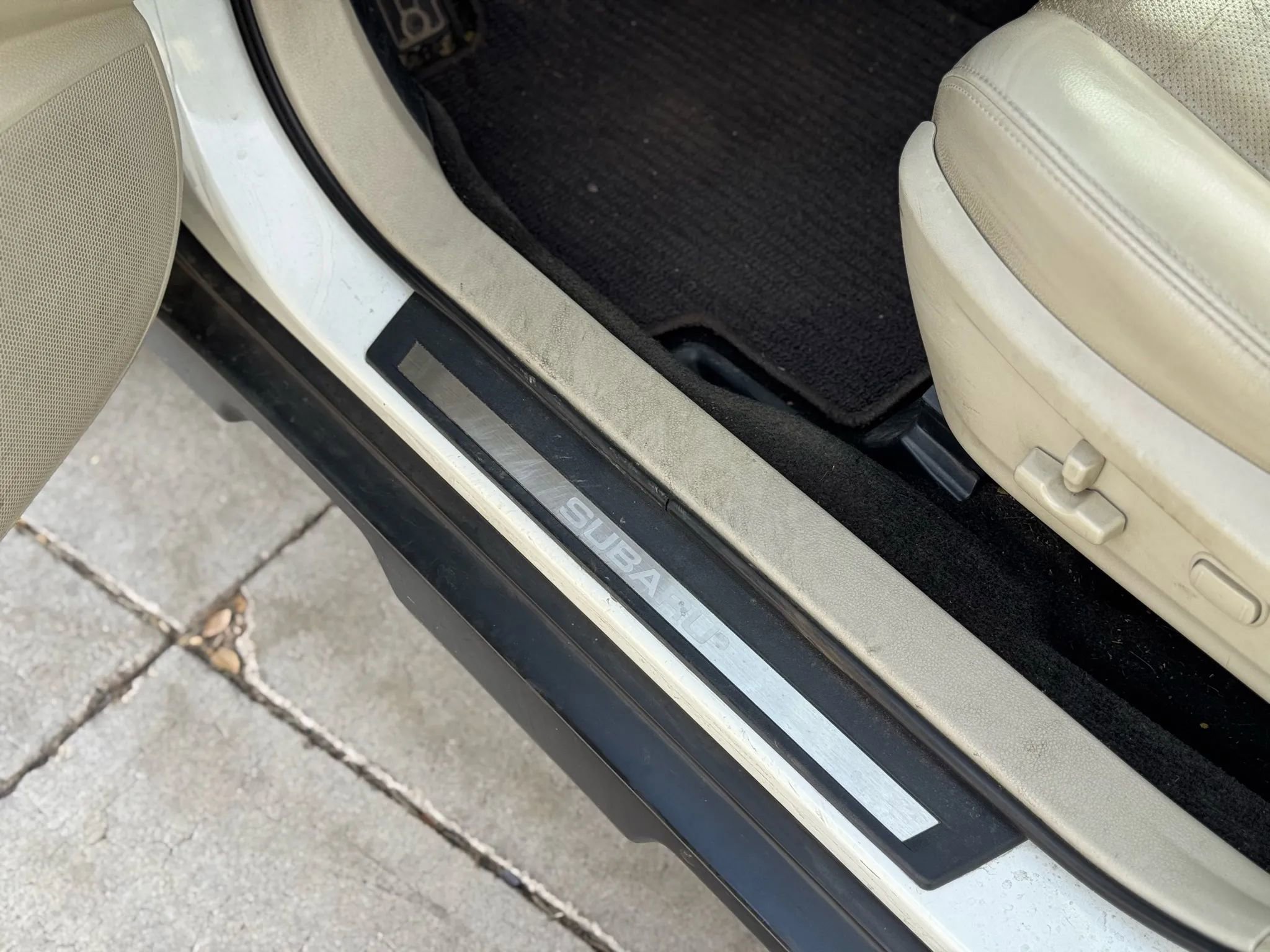 Used 2013 Subaru Outback 2.5i Limited w/ Moonroof Pkg image 14