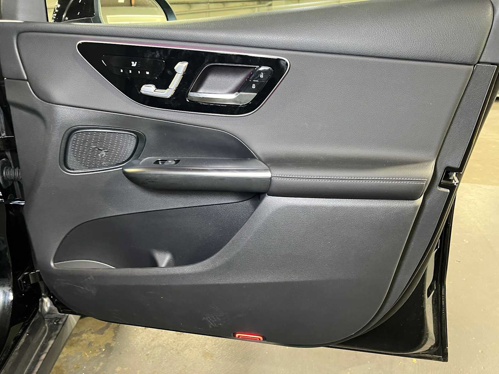 Used 2026 Mercedes-Benz GLC 300 4MATIC image 10