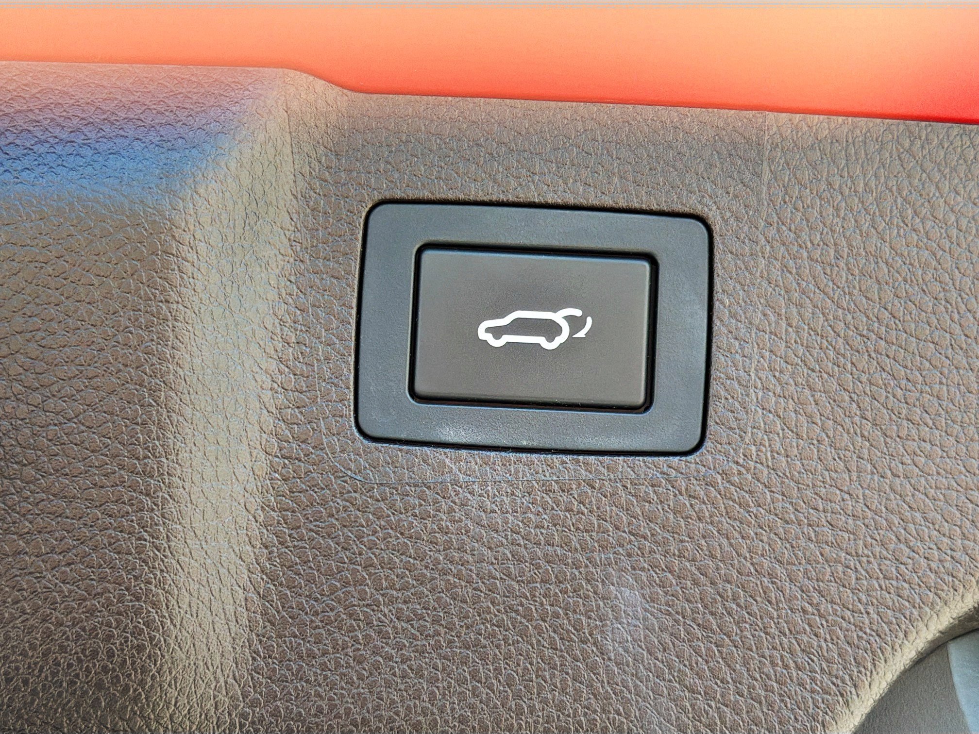 Used 2014 Hyundai Santa Fe GLS image 12