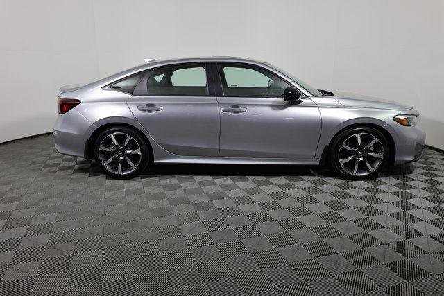 Used 2025 Honda Civic Sport Touring image 4