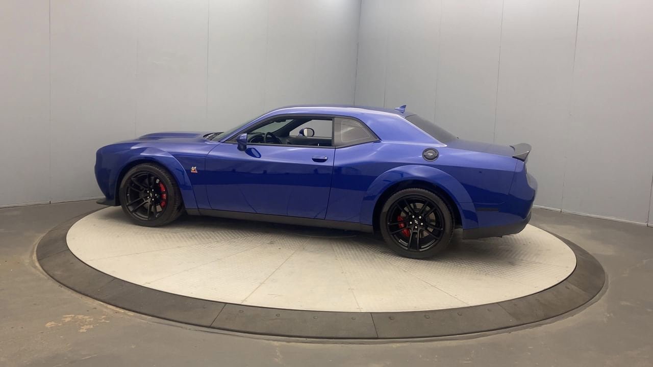 Used 2022 Dodge Challenger R/T Scat Pack RWD image 2