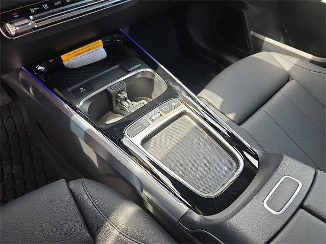 Used 2026 Mercedes-Benz GLB 250 4MATIC image 33