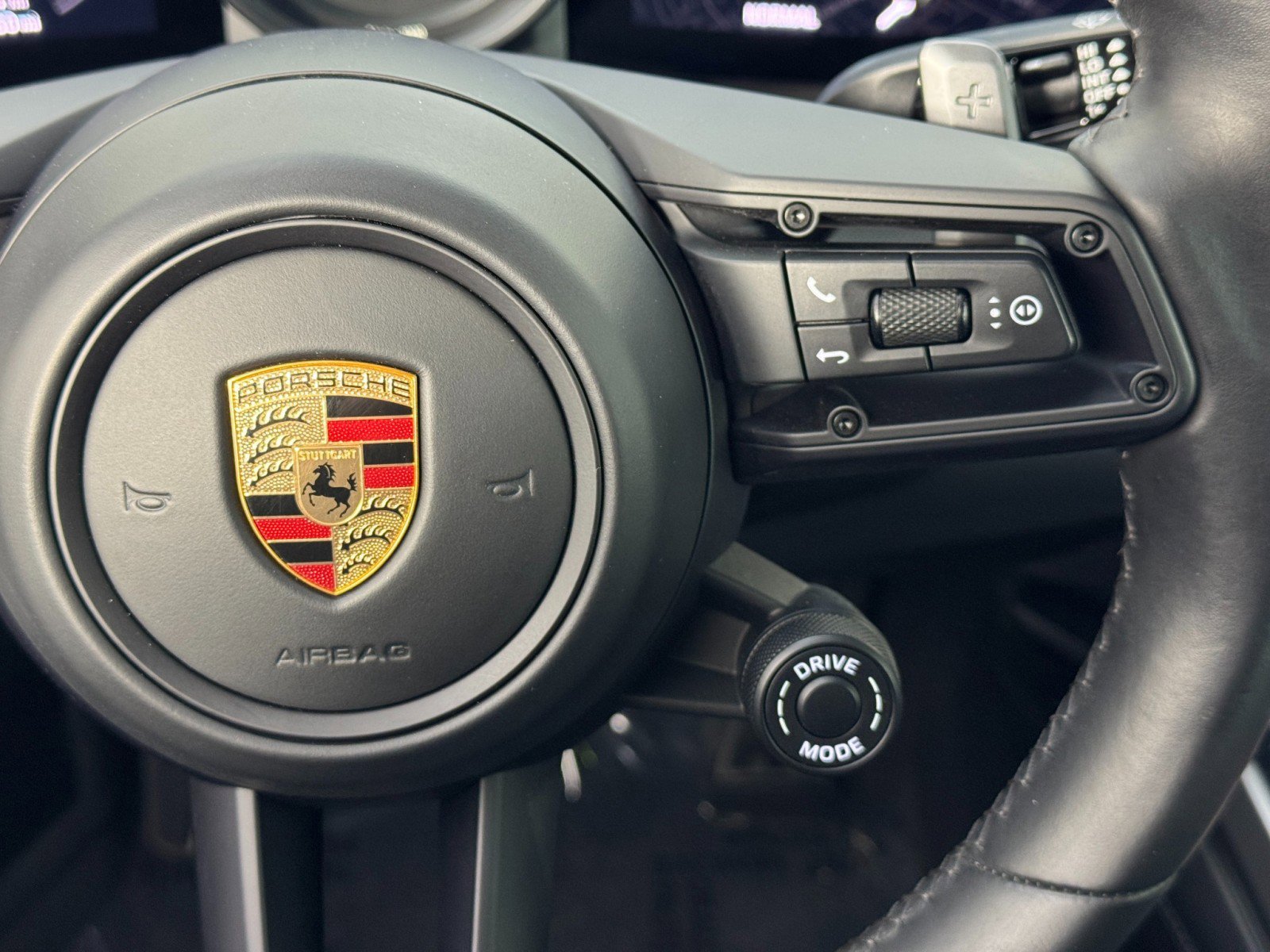 Used 2022 Porsche 911 Carrera S w/ Sport Package RWD image 21