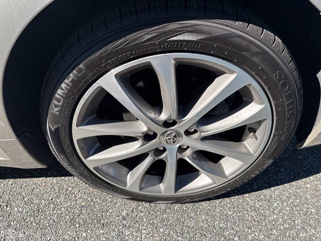 Used 2014 Toyota Avalon XLE Touring FWD image 12