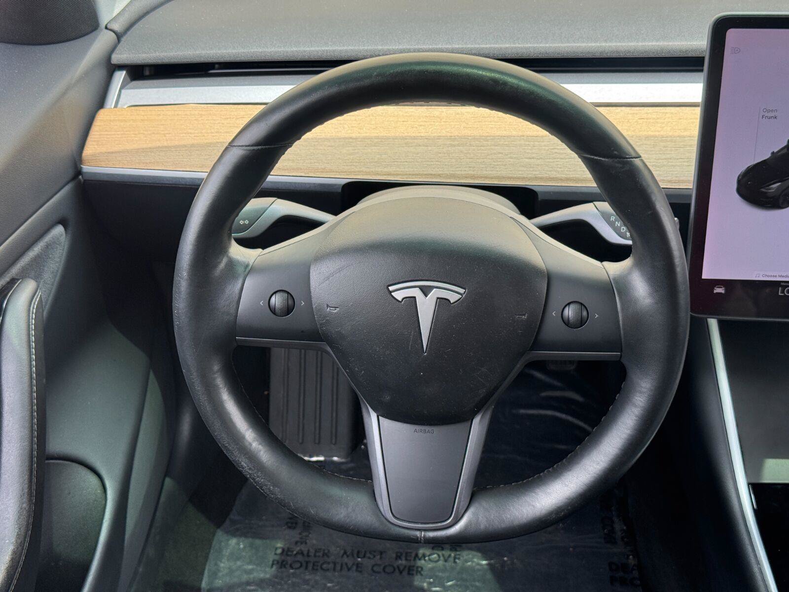 Used 2018 Tesla Model 3 Long Range RWD image 18