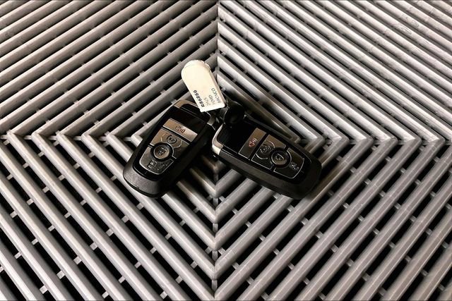 Used 2025 Ford Bronco Badlands image 10