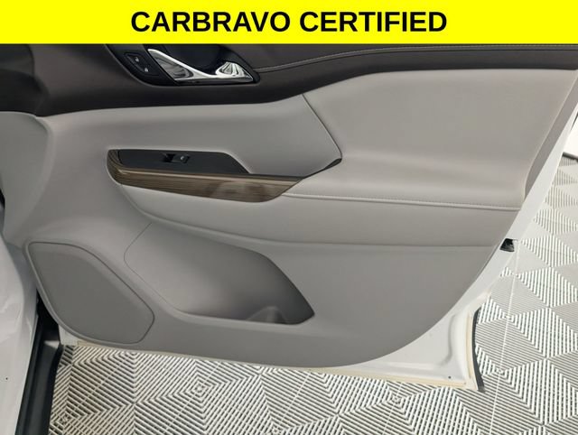 Certified 2021 GMC Acadia SLE w/ Driver Convenience Package FWD image 34