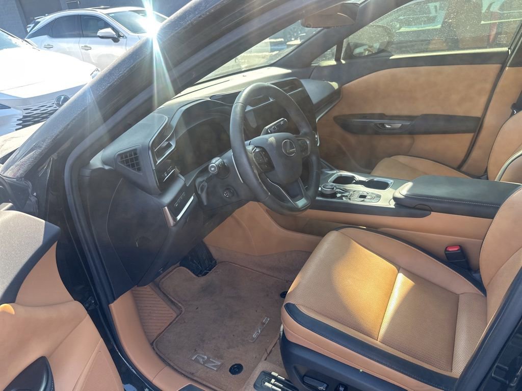 Used 2023 Lexus RZ 450e Premium w/ Technology Package image 2
