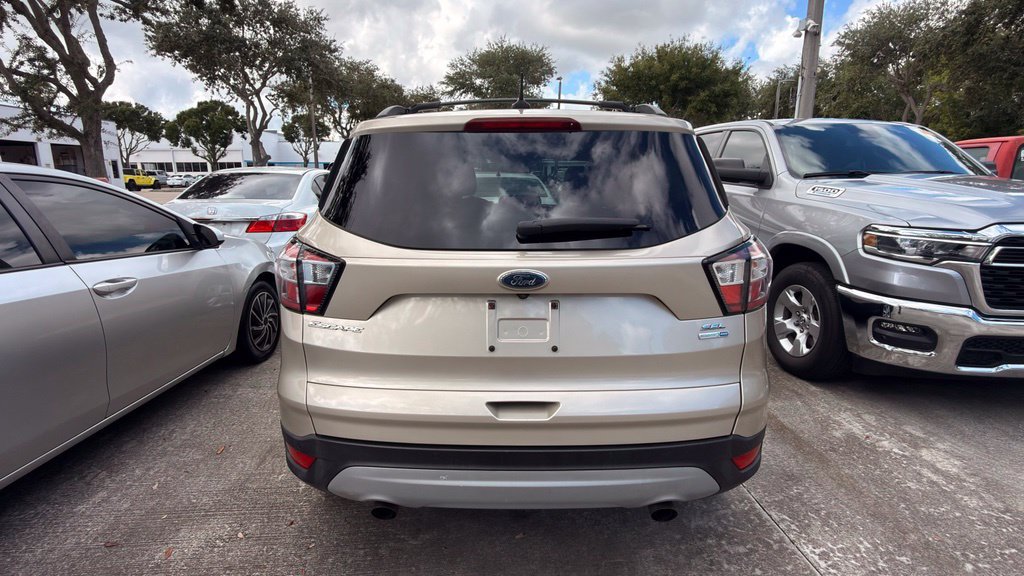 Used 2018 Ford Escape SEL AWD/4WD image 9