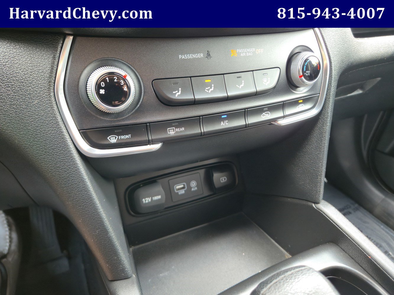 Used 2020 Hyundai Santa Fe SE FWD image 10