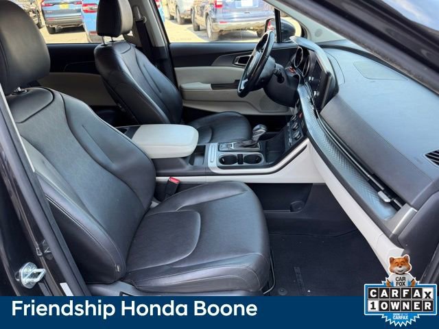 Used 2022 Kia Carnival LX image 42