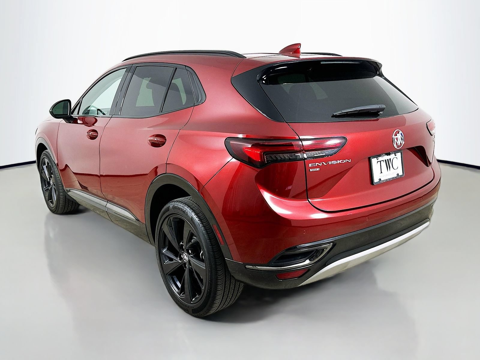 Used 2023 Buick Envision Essence w/ Sport Touring Package AWD/4WD image 7