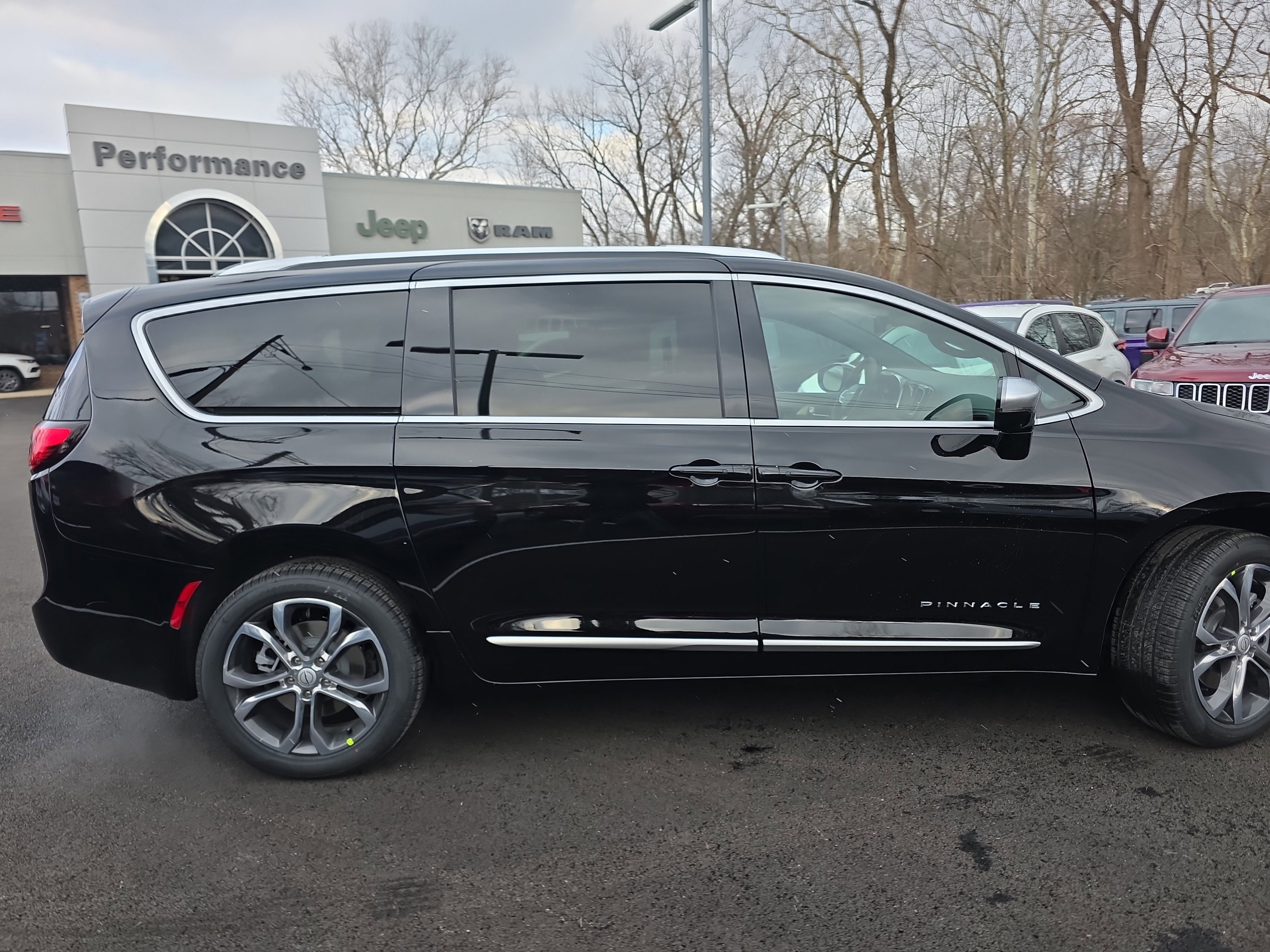 New 2026 Chrysler Pacifica Pinnacle image 24