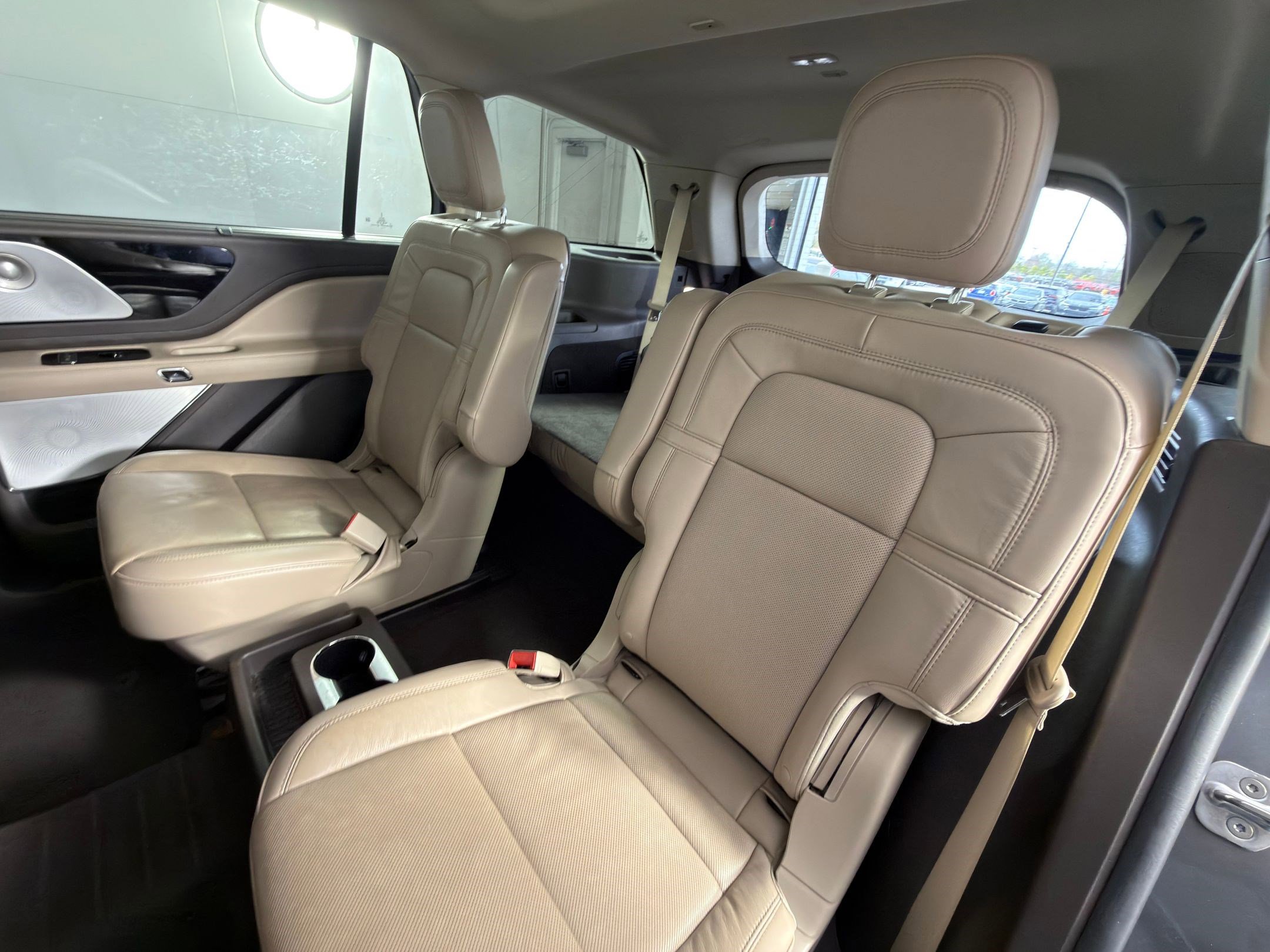 Used 2022 Lincoln Aviator Reserve w/ Equipment Group 201A image 28