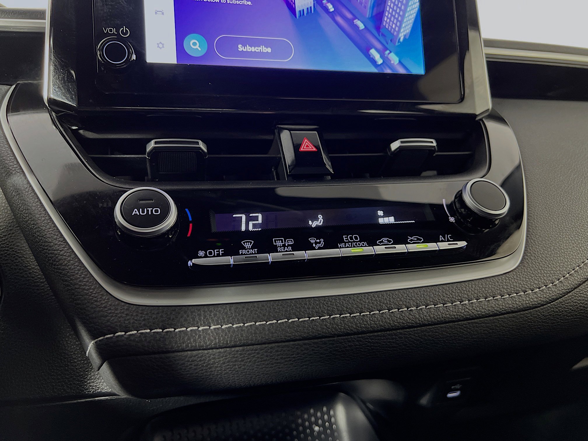 Certified 2025 Toyota Corolla SE image 14