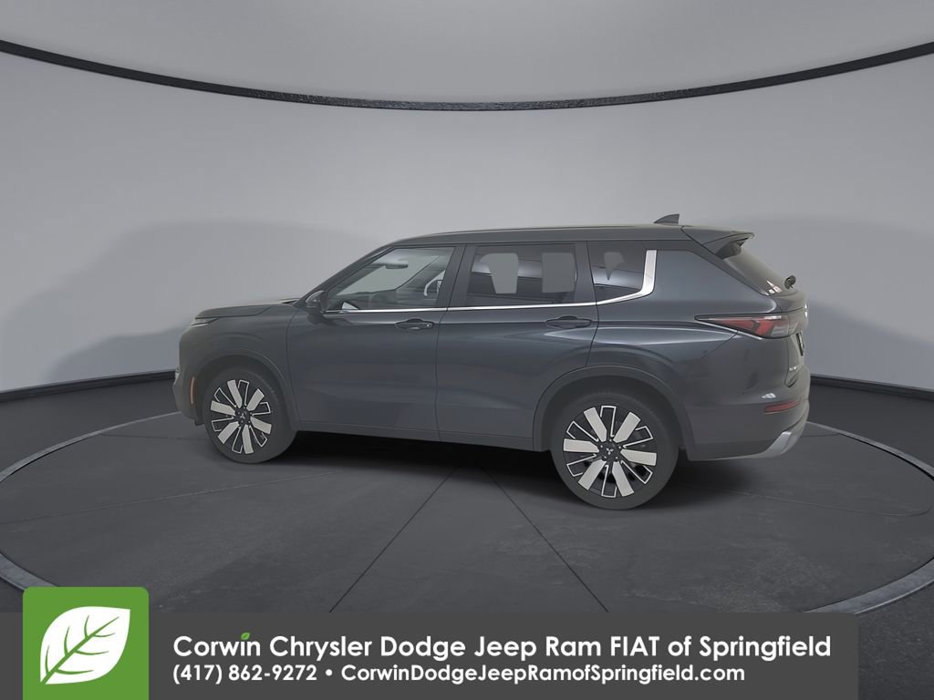 Used 2025 Mitsubishi Outlander SE FWD image 10
